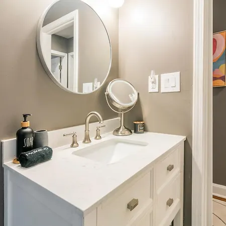 Cozy Camp North End 2br Holiday home *
