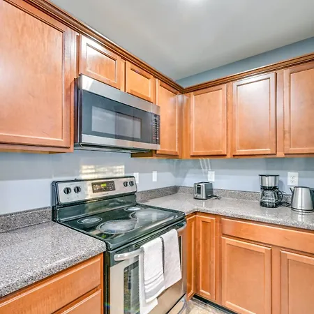 Pet-friendly Just Outside Downtown Charlotte! *