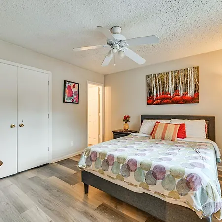 Cozy Family Retreat! In Suburbs