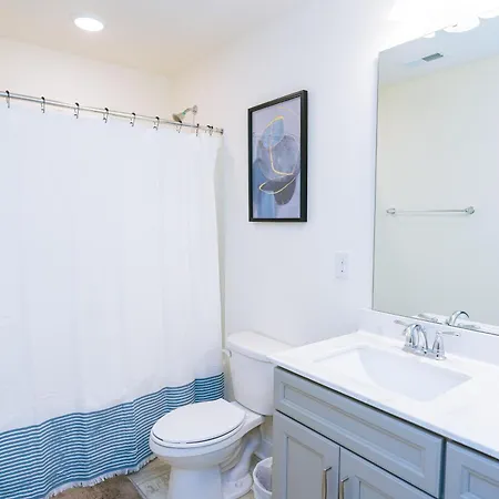 Homestay Private With Private Bathroom Charlotte