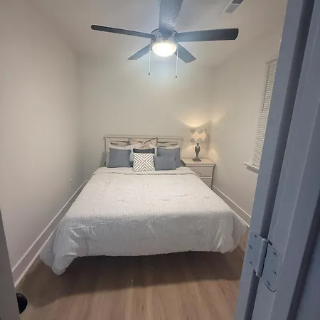 La Casita Newly Renovated Cozy Retreat