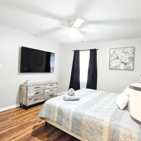 3br | King+2q | 75”tv | Matthews