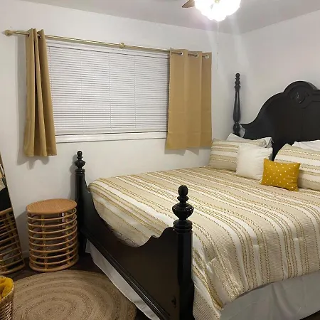 House Close To Clt And Uptown Holiday home *