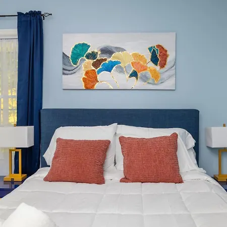 New! Special Intro Rates! Lovely 2 Bedroom * Charlotte