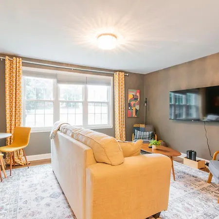 Cozy Camp North End 2br Holiday home *