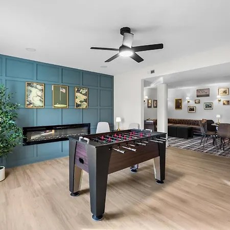 4 Kings-1 Queen-gameroom-lounge-luxury Home-4k1q2t *