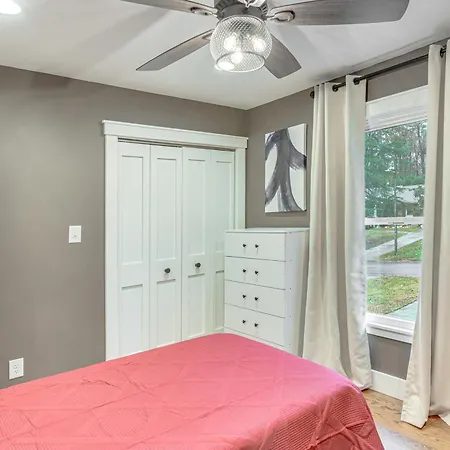 Dog-friendly Yard, 5 Mi To Uptown: Holiday home