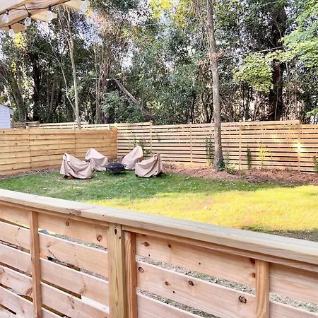 Hpthe Bungalowspectrumbojanglesfenced Yarddog Holiday home