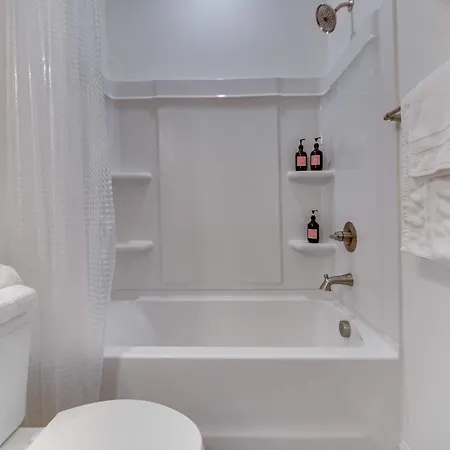 4br Townhouse King Bed Garage Northlake Holiday home Charlotte