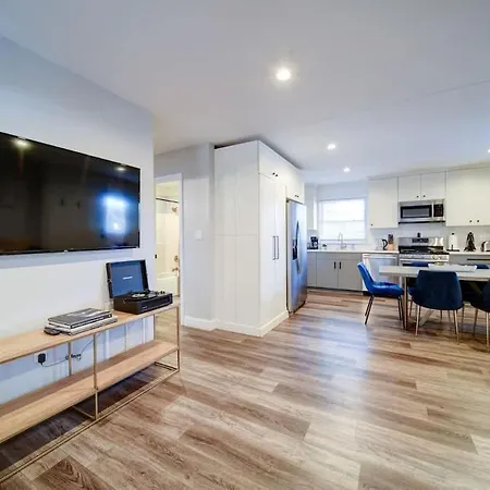 Stylish 4br - Modern & Bright Interior Charlotte
