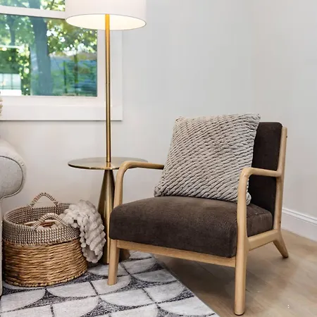 Plaza Shamrock *pied-a-terre* Newly Renovated! Charlotte