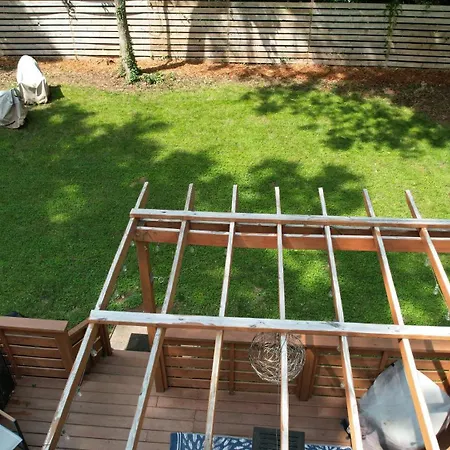 Hpthe Bungalowspectrumbojanglesfenced Yarddog