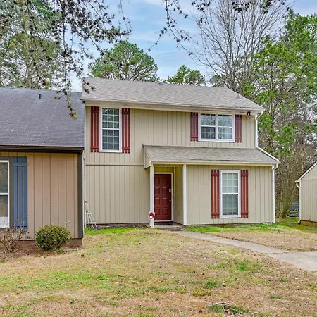 Cozy Family Retreat! In Suburbs