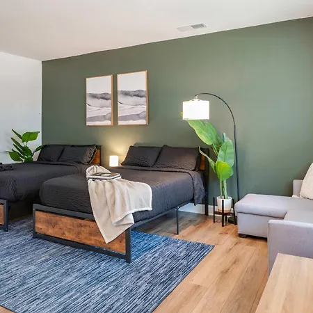 4br Townhouse King Bed Garage Northlake