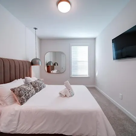 Luxury 4br Escape - Premium Modern Comfort * Charlotte