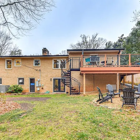 Holiday home Dog-friendly Yard, 5 Mi To Uptown: