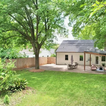 Holiday home Hpthe Abodedowntownbojanglesdogs Welcomeyard
