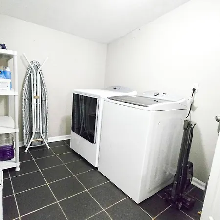 3br | King+2q | 75”tv | Matthews Holiday home