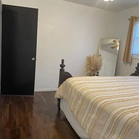 Holiday home House Close To Clt And Uptown Charlotte