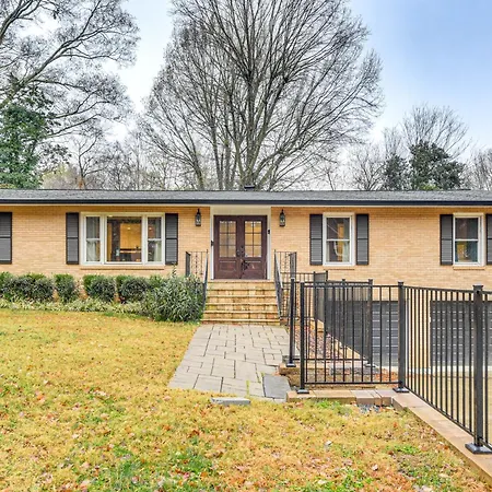 Holiday home Dog-friendly Yard, 5 Mi To Uptown: Charlotte