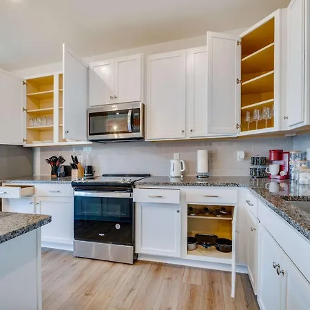 Holiday home 4br Townhouse King Bed Garage Northlake *