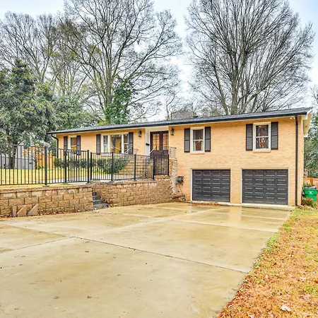 Dog-friendly Yard, 5 Mi To Uptown: Holiday home