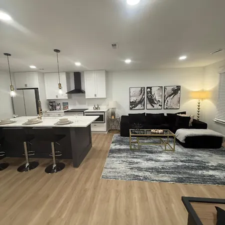 La Casita Newly Renovated Cozy Retreat Holiday home Charlotte