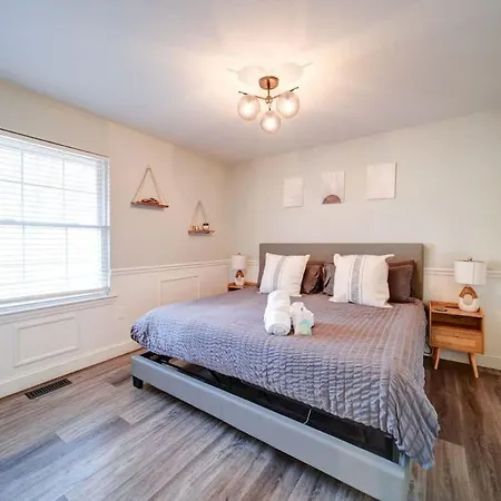 Holiday home Stylish 4br - Modern & Bright Interior