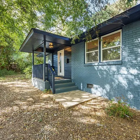 Holiday home New Shamrock Stunner | King Bed, Pet Friendly