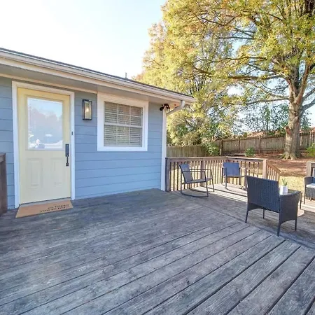 Stylish 4br - Modern & Bright Interior *