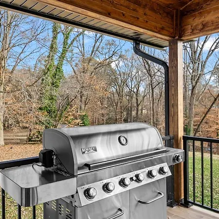 4 Kings-1 Queen-gameroom-lounge-luxury Home-4k1q2t * Charlotte
