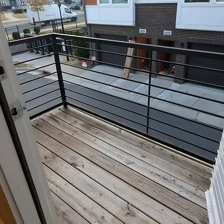 Holiday home Queen Castle - Rooftop, Garage, King Beds, Pet Friendly *