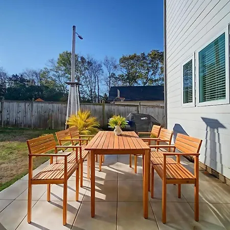 Holiday home Luxury 4br Escape - Premium Modern Comfort