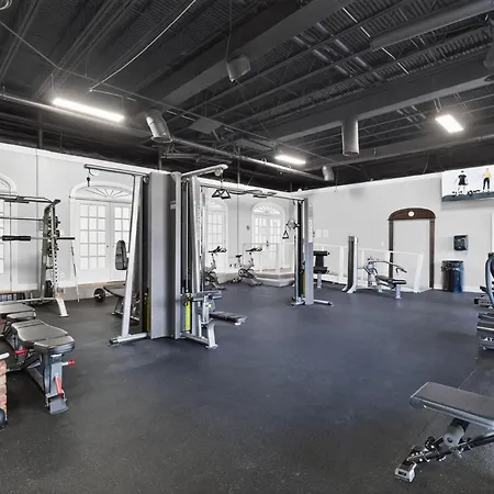 Lux Mins To Atrium Health & Airport Charlotte