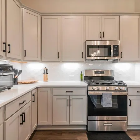 Spacious 4br Near Unc & Major Venues