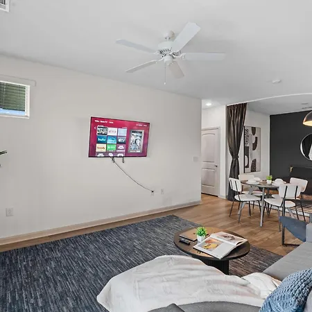 4br King Bed Luxe Amenities Airport *