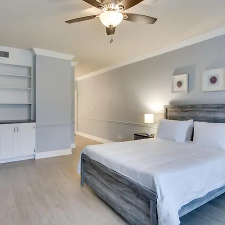 Apartment Gem W/ Gym: Near Hospitals & Park Expo *