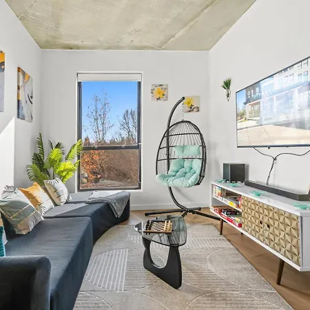 Luxury 2br South End Uptown Charlotte, Walkable, Gym, Washer & Dryer Apartment Charlotte