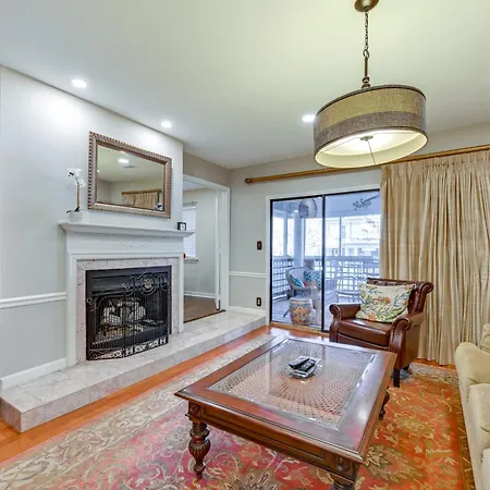 1 Mi To Boa Stadium! Walkable W/ Porch Charlotte