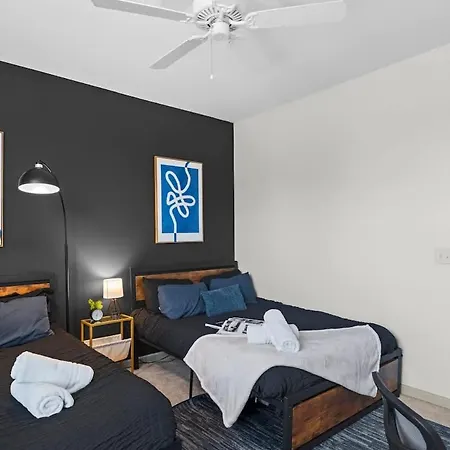 4br King Bed Luxe Amenities Airport