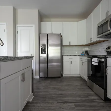 Landing Spectacular 1Bd Clubhouse Game Room * Charlotte