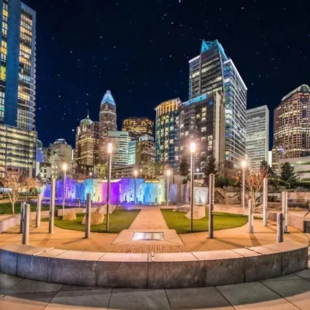 The Retreat In Uptown * Charlotte