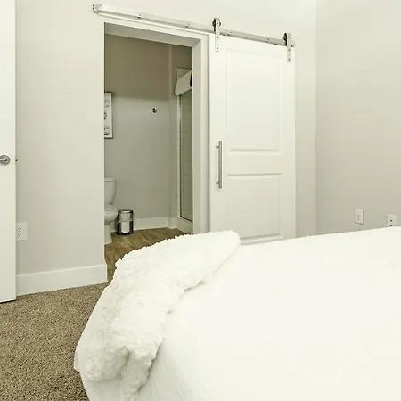 Apartment Landing Beautiful Gym Game Charlotte