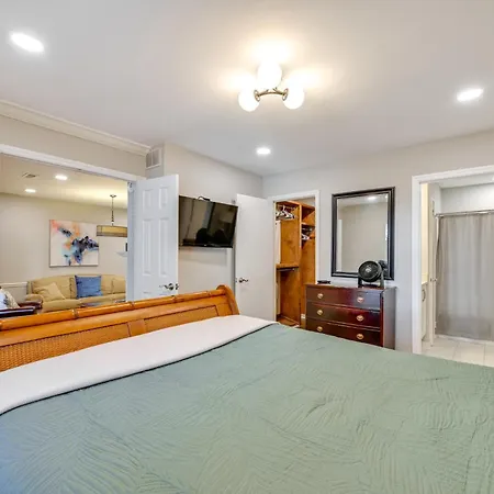 1 Mi To Boa Stadium! Walkable W/ Porch * Charlotte