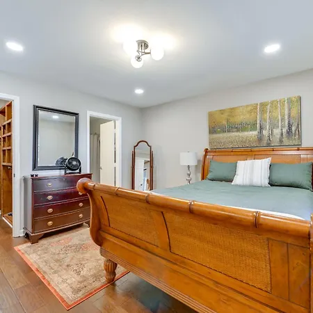 1 Mi To Boa Stadium! Walkable W/ Porch Charlotte