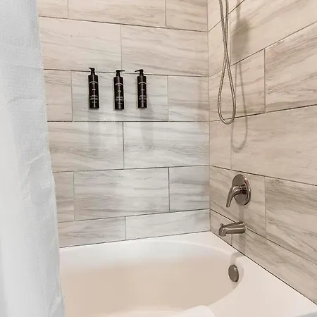 Apartment Landing Modern 1Bd Yoga Studio Gym Charlotte