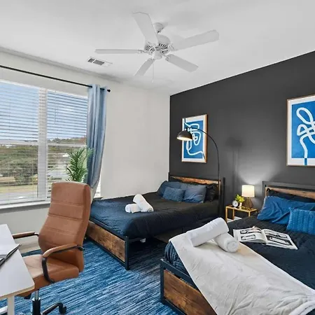 4br King Bed Luxe Amenities Airport Apartment Charlotte