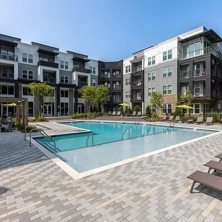 Landing Modern 1Bd Yoga Studio Gym Apartment *