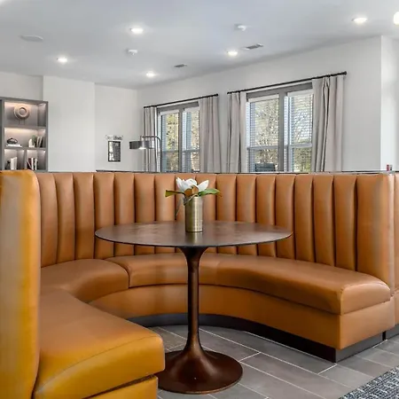 Apartment Landing Apartments - The Henry *