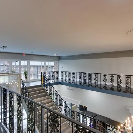 Gem W/ Gym: Near Hospitals & Park Expo Apartment *